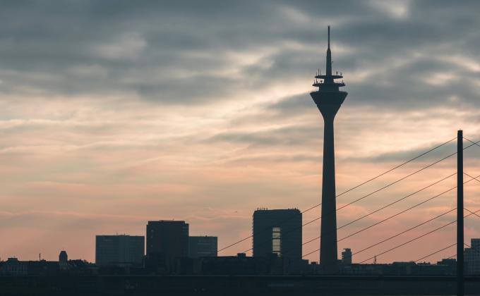 liah martens unsplash dusselfdorf skyline