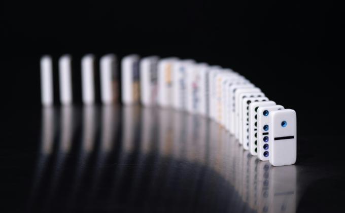 dominoes